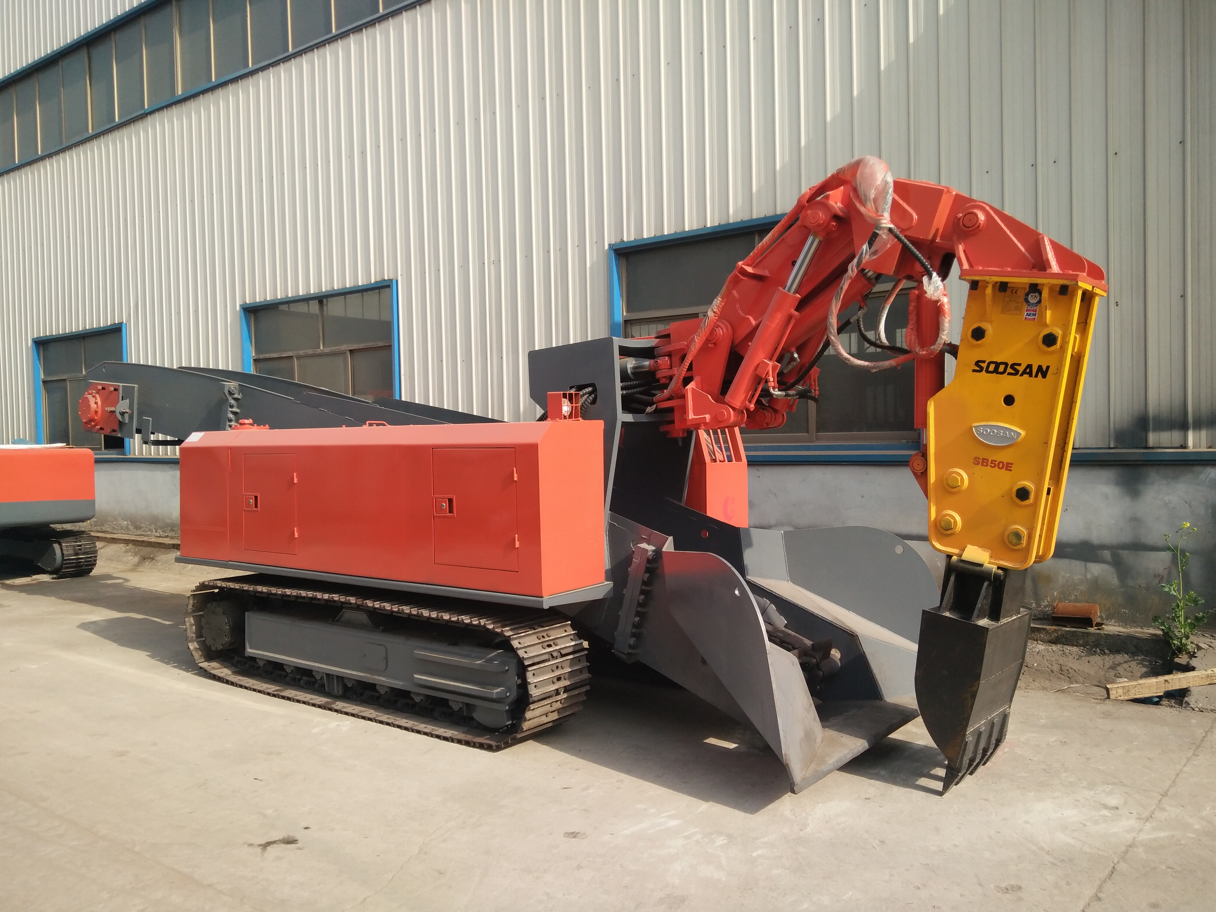 破碎挖掘一體扒渣機